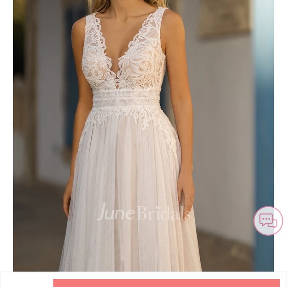 Brand new Wedding Dress Size 18 - Picture 2 of 3